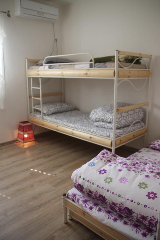Desert Bird Guest House Arad Habitación foto
